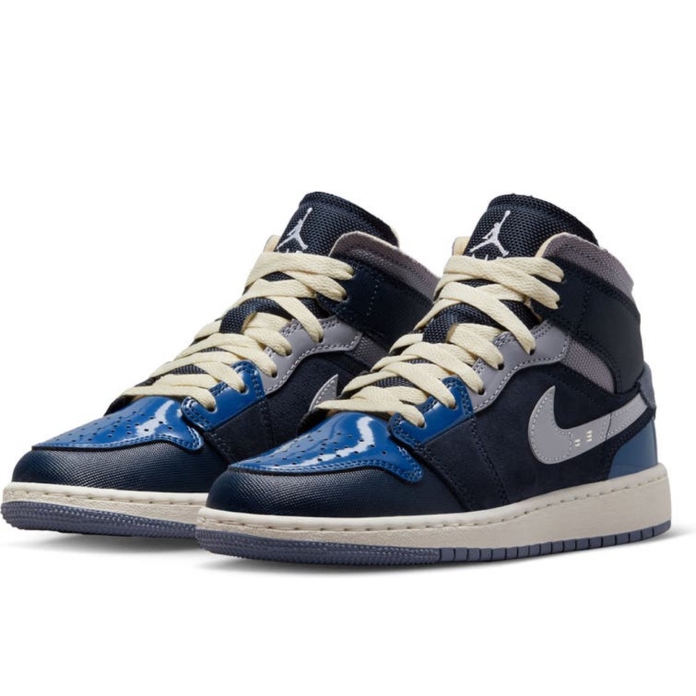 Kids Jordan 1 Mid SE Craft Sz. 6